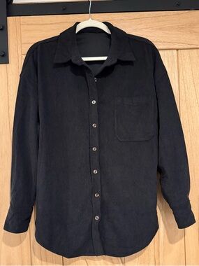 *LIKE NEW Black Corduroy Button-Up Shirt Jacket - Oversized